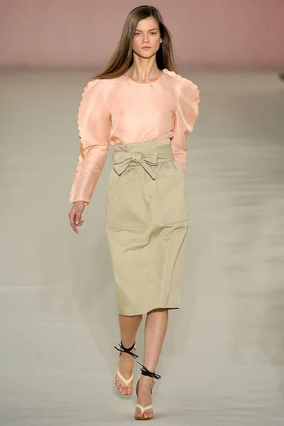 Look 14